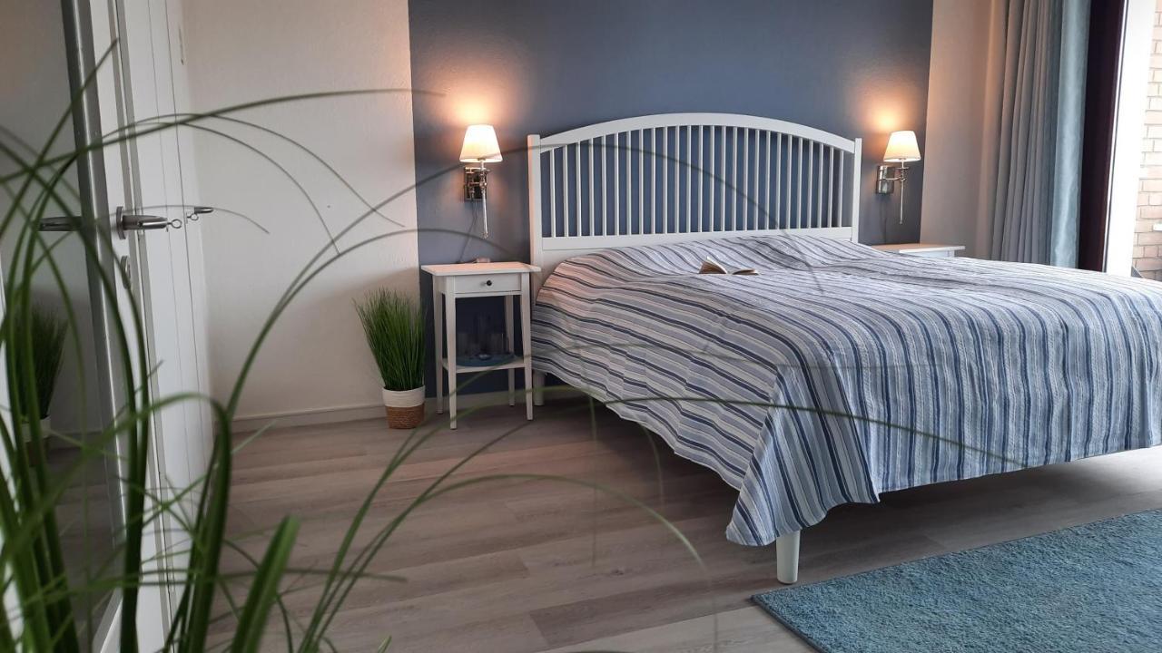 Ferienwohnung Wattkieker ビューズム エクステリア 写真